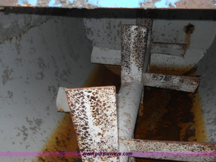 image for item 7811 2003 Kincaid Agigator