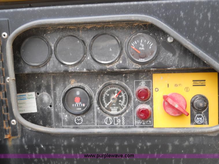 image for item 7812 2006 Atlas Copco air compressor