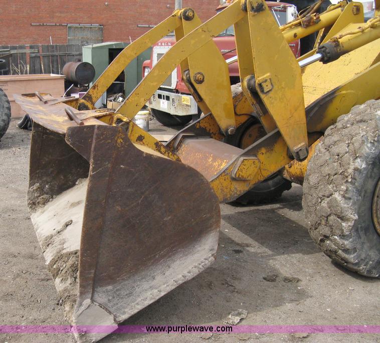 image for item 8010 1978 Fiat-Allis 605B wheel loader