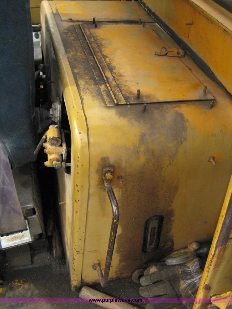 image for item 8010 1978 Fiat-Allis 605B wheel loader