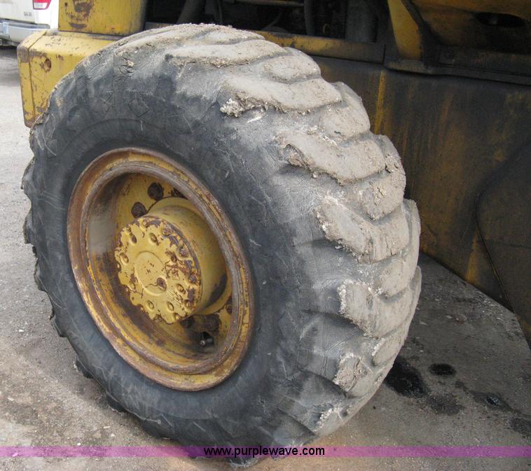 image for item 8010 1978 Fiat-Allis 605B wheel loader