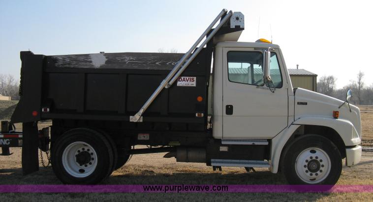 image for item 8210 1997 Freightliner FL70 business class dump truck