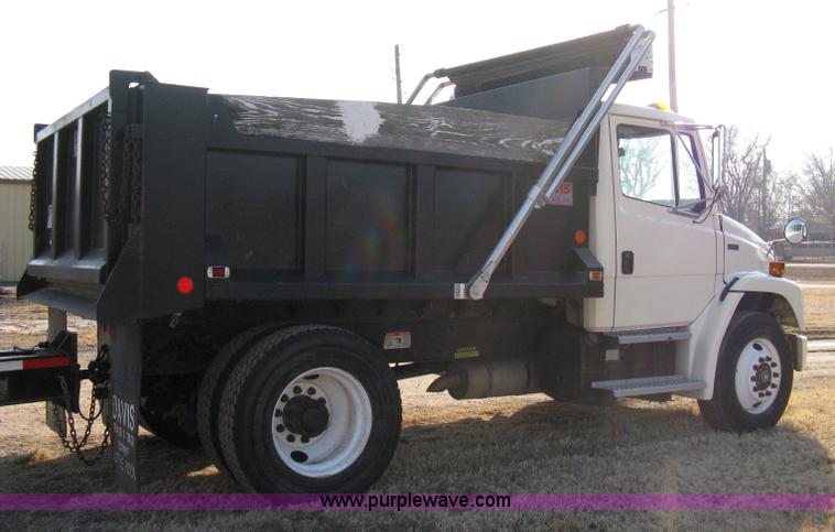 image for item 8210 1997 Freightliner FL70 business class dump truck