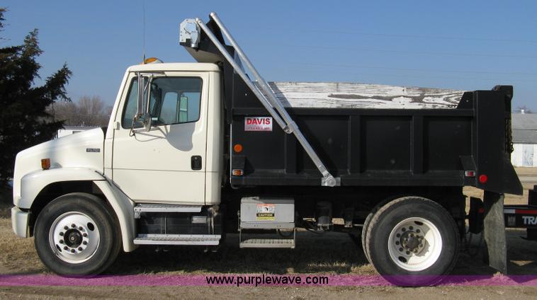 image for item 8210 1997 Freightliner FL70 business class dump truck