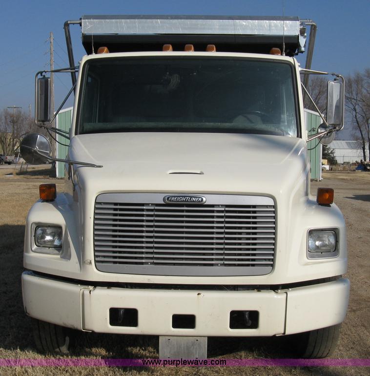 image for item 8210 1997 Freightliner FL70 business class dump truck