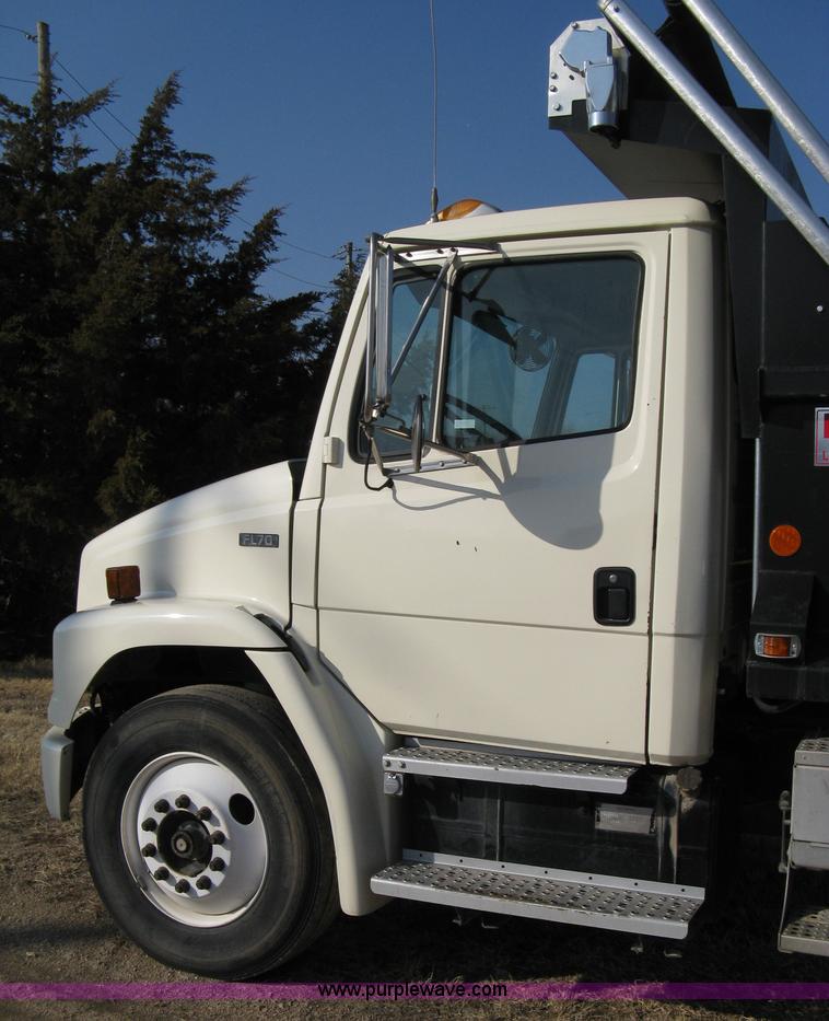 image for item 8210 1997 Freightliner FL70 business class dump truck