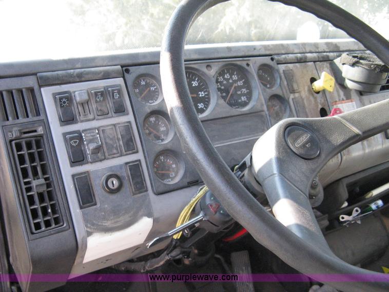 image for item 8210 1997 Freightliner FL70 business class dump truck