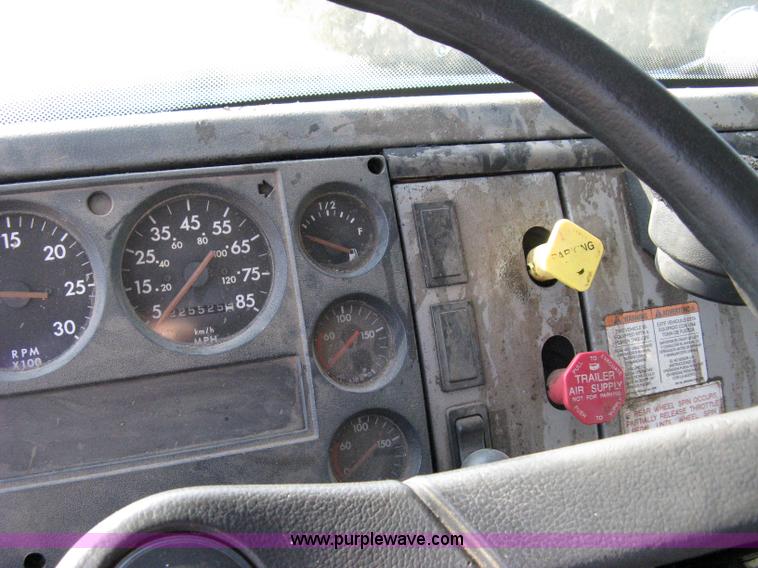image for item 8210 1997 Freightliner FL70 business class dump truck
