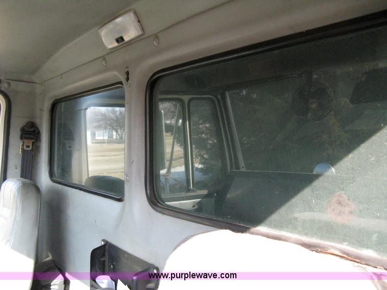 image for item 8210 1997 Freightliner FL70 business class dump truck