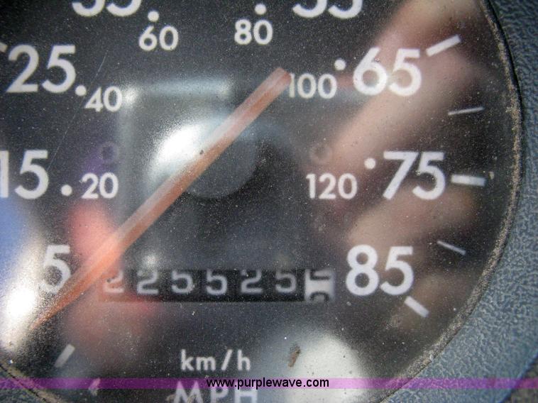 image for item 8210 1997 Freightliner FL70 business class dump truck