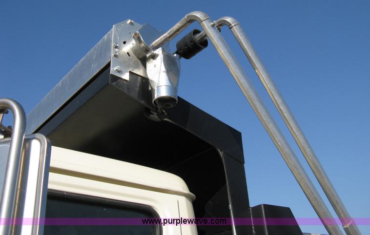 image for item 8210 1997 Freightliner FL70 business class dump truck