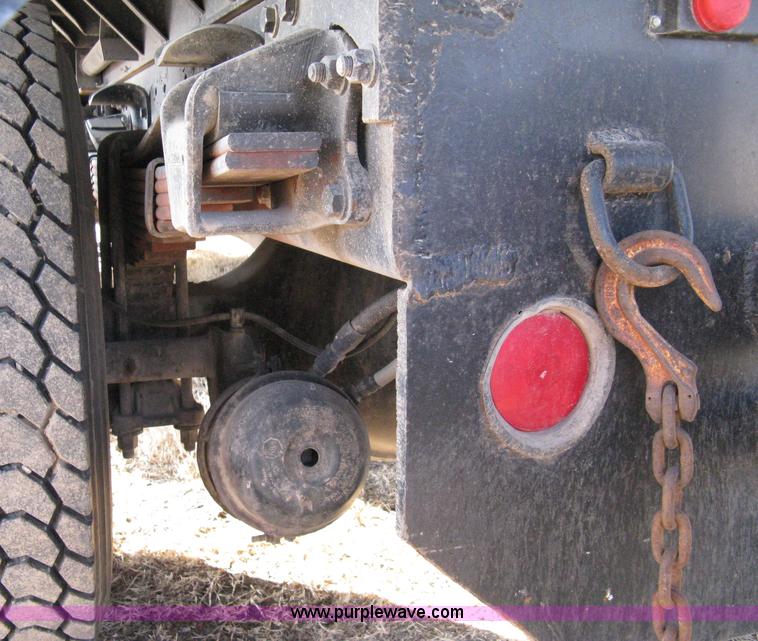 image for item 8210 1997 Freightliner FL70 business class dump truck