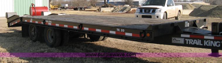 image for item 8211 2004 Trail King TK20 flatbed trailer