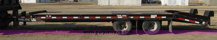 image for item 8211 2004 Trail King TK20 flatbed trailer