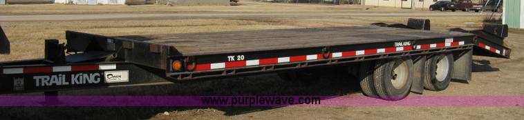 image for item 8211 2004 Trail King TK20 flatbed trailer