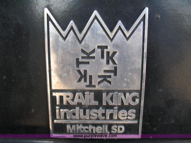 image for item 8211 2004 Trail King TK20 flatbed trailer