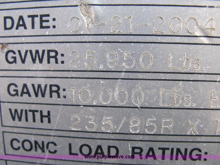 image for item 8211 2004 Trail King TK20 flatbed trailer