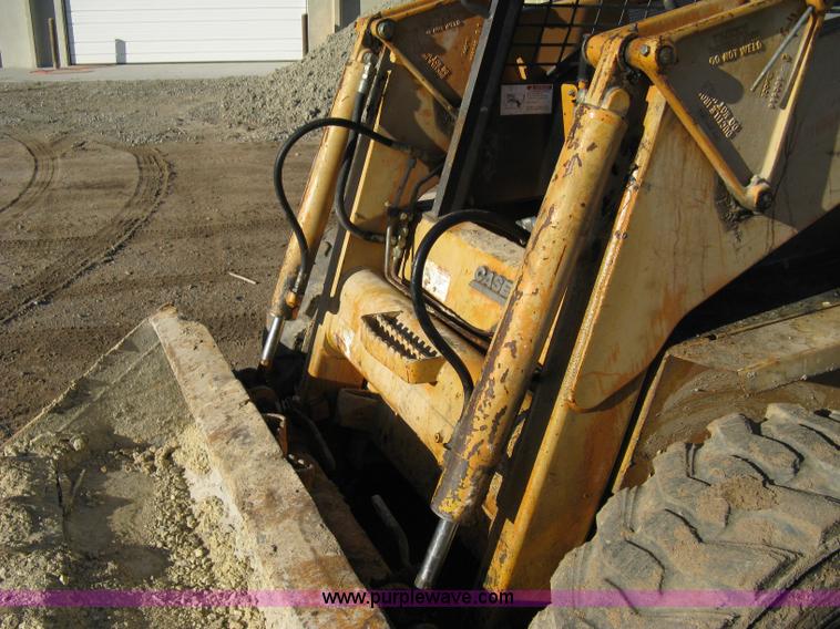image for item 8217 2000 Case 1845 C skid loader