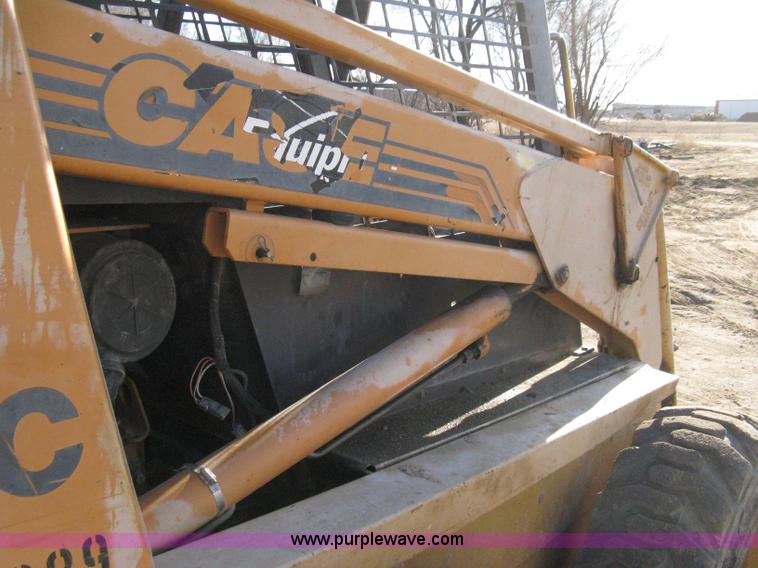 image for item 8217 2000 Case 1845 C skid loader