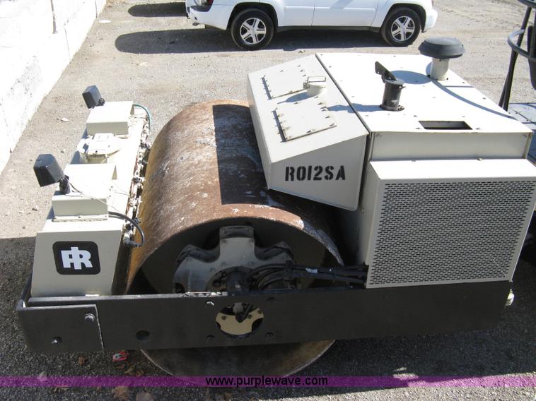 image for item 8223 Ingersoll Rand DD-90 vibratory compactor