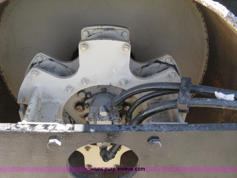 image for item 8223 Ingersoll Rand DD-90 vibratory compactor