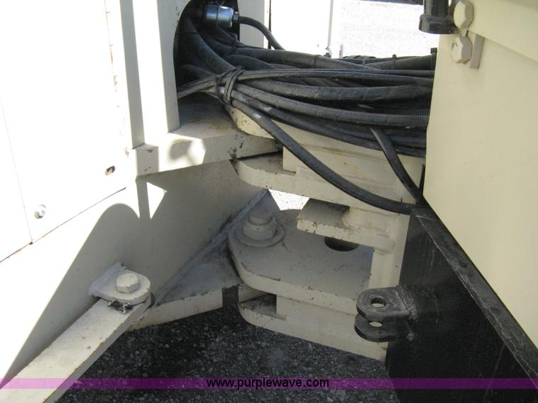 image for item 8223 Ingersoll Rand DD-90 vibratory compactor