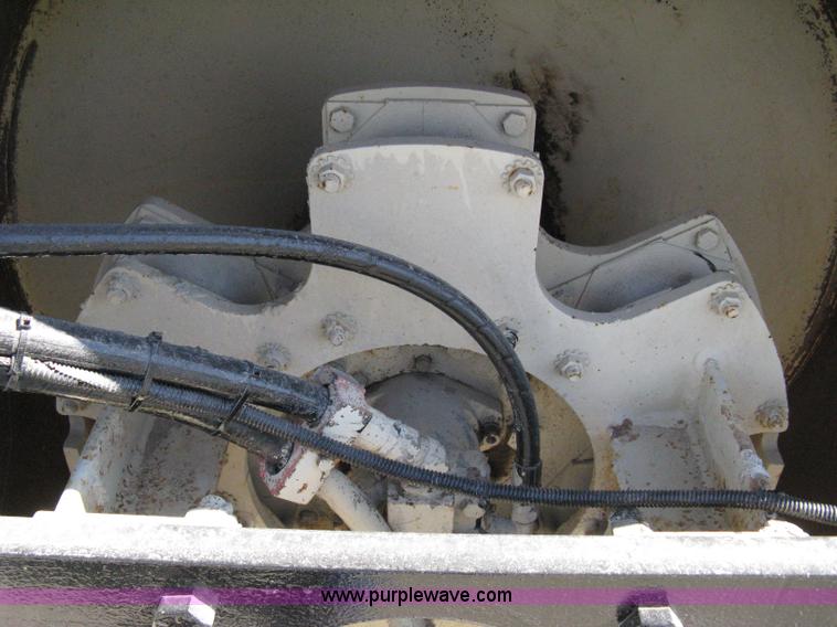 image for item 8223 Ingersoll Rand DD-90 vibratory compactor