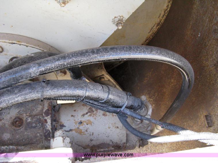 image for item 8223 Ingersoll Rand DD-90 vibratory compactor