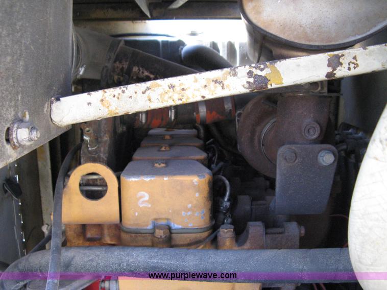 image for item 8223 Ingersoll Rand DD-90 vibratory compactor