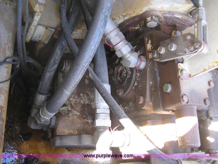 image for item 8223 Ingersoll Rand DD-90 vibratory compactor