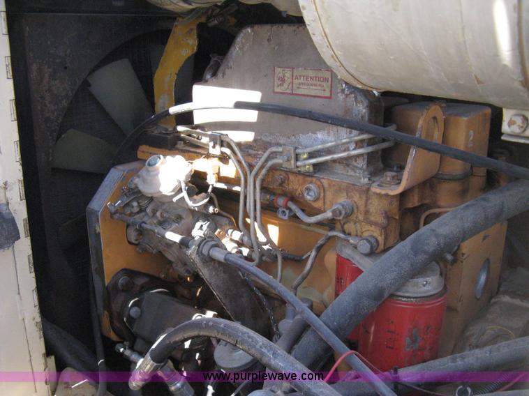 image for item 8223 Ingersoll Rand DD-90 vibratory compactor