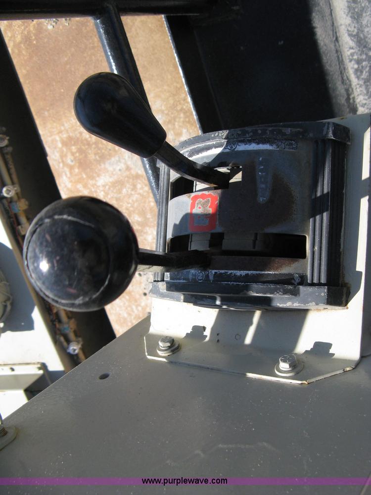 image for item 8223 Ingersoll Rand DD-90 vibratory compactor