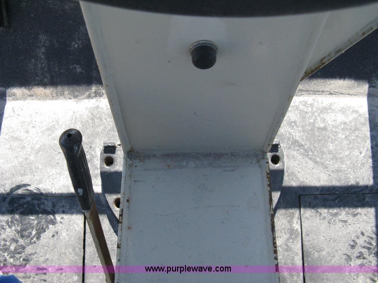 image for item 8223 Ingersoll Rand DD-90 vibratory compactor