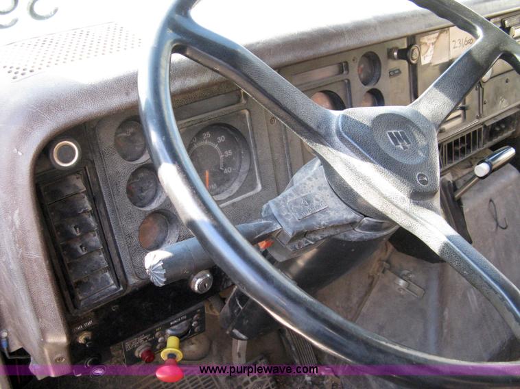 image for item 8227 1984 International S 1954 single axle dump truck