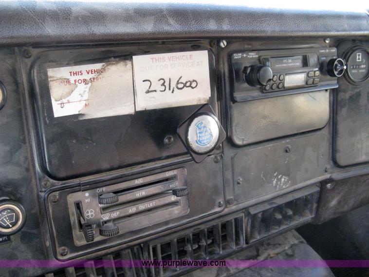 image for item 8227 1984 International S 1954 single axle dump truck