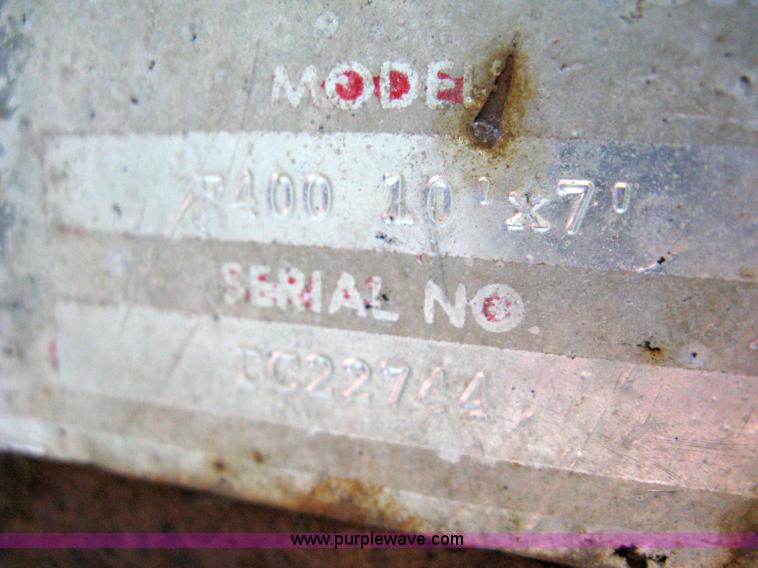 image for item 8227 1984 International S 1954 single axle dump truck