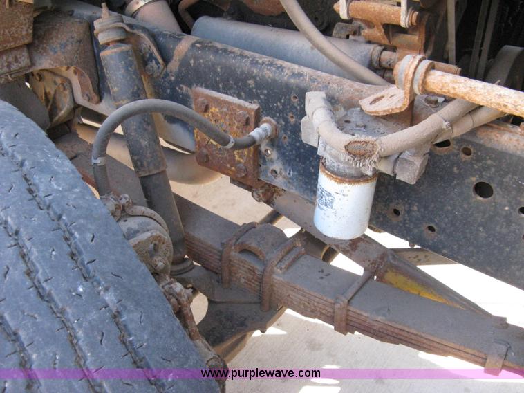 image for item 8227 1984 International S 1954 single axle dump truck