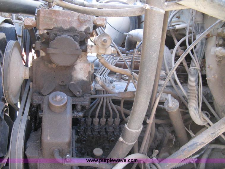 image for item 8227 1984 International S 1954 single axle dump truck