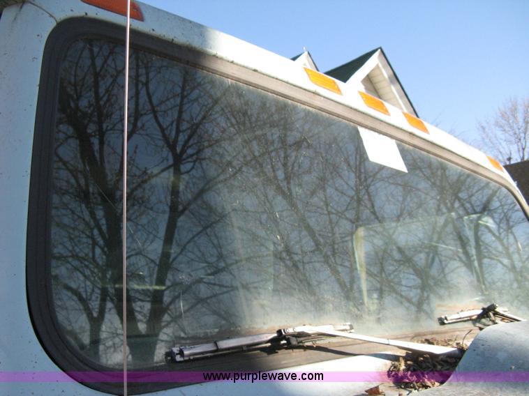 image for item 8227 1984 International S 1954 single axle dump truck