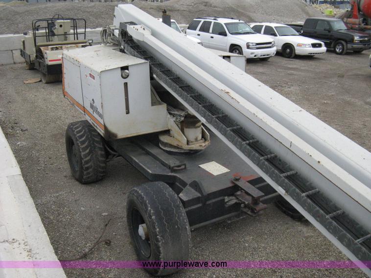 image for item 8234 Simon MPH 60 boom lift