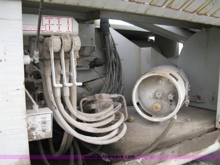 image for item 8234 Simon MPH 60 boom lift