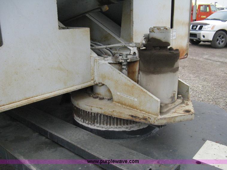 image for item 8234 Simon MPH 60 boom lift