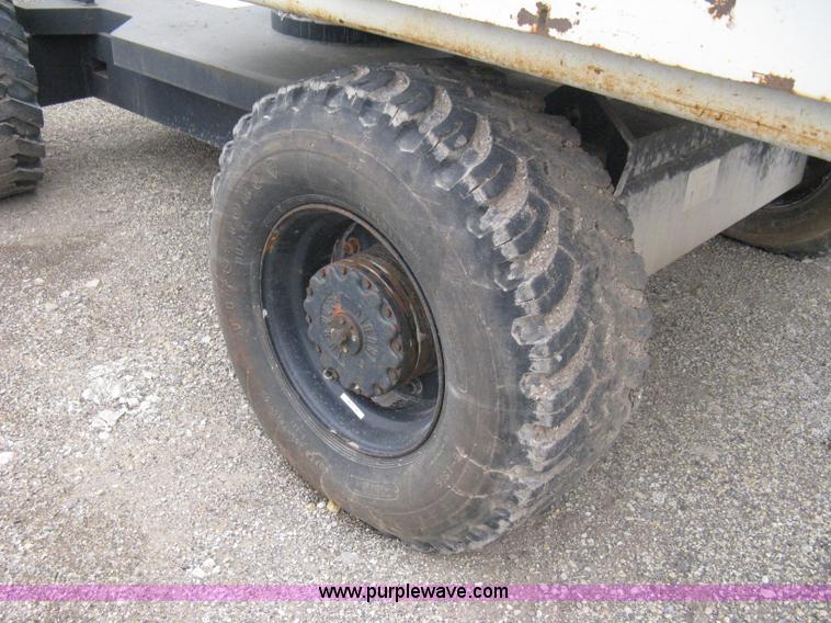 image for item 8234 Simon MPH 60 boom lift