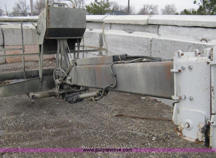 image for item 8234 Simon MPH 60 boom lift