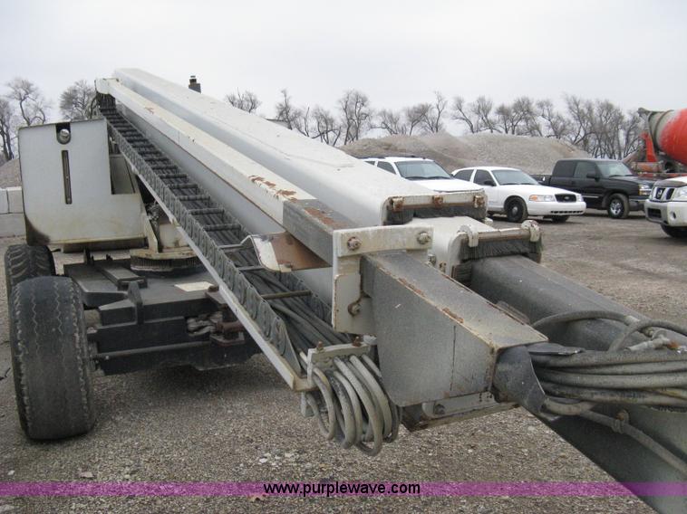 image for item 8234 Simon MPH 60 boom lift