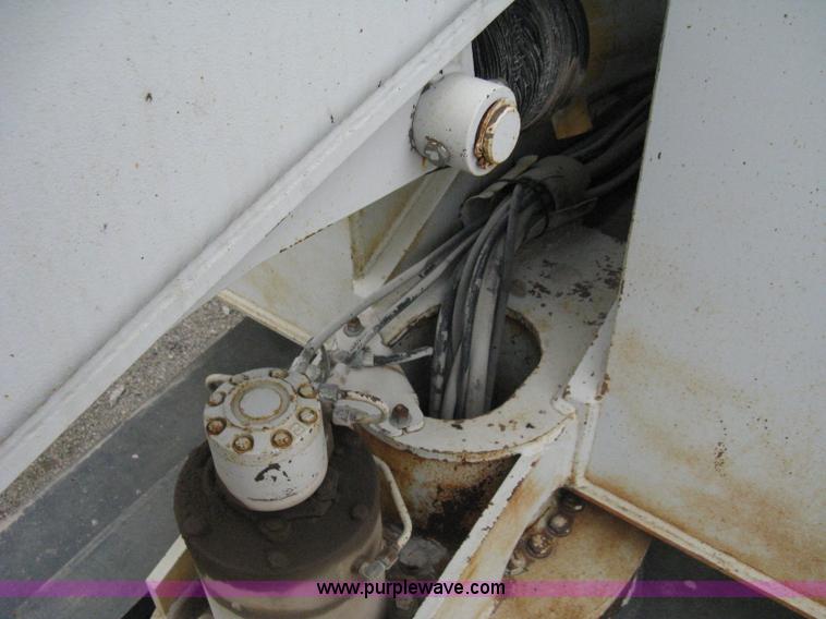 image for item 8234 Simon MPH 60 boom lift