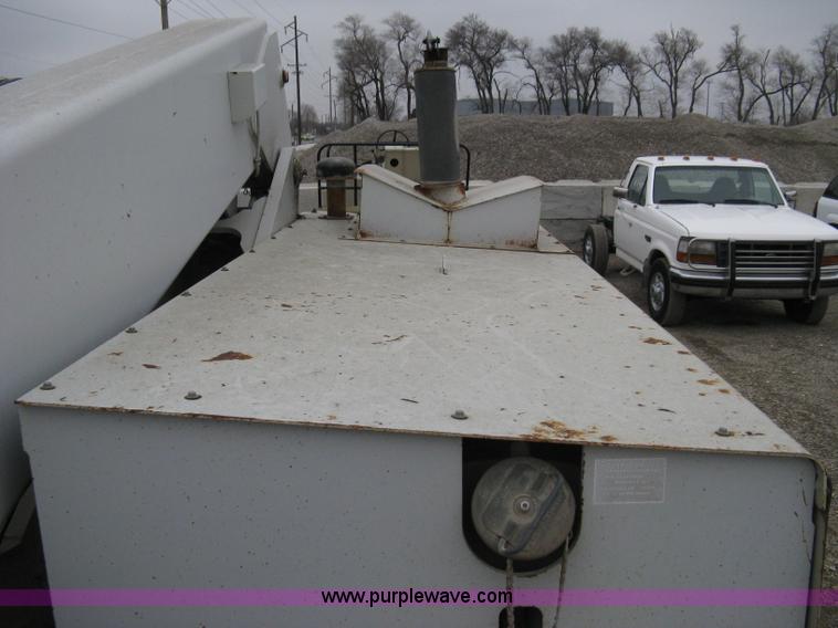 image for item 8234 Simon MPH 60 boom lift