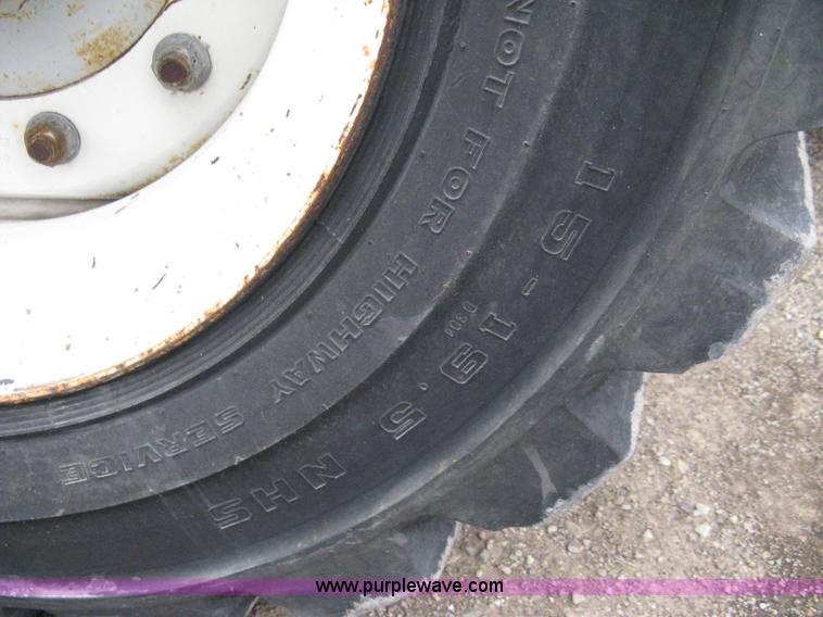 image for item 8234 Simon MPH 60 boom lift