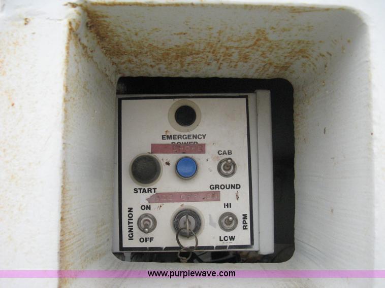 image for item 8234 Simon MPH 60 boom lift