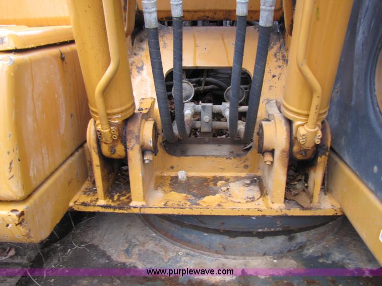 image for item 8364 2003 Case CX130 excavator